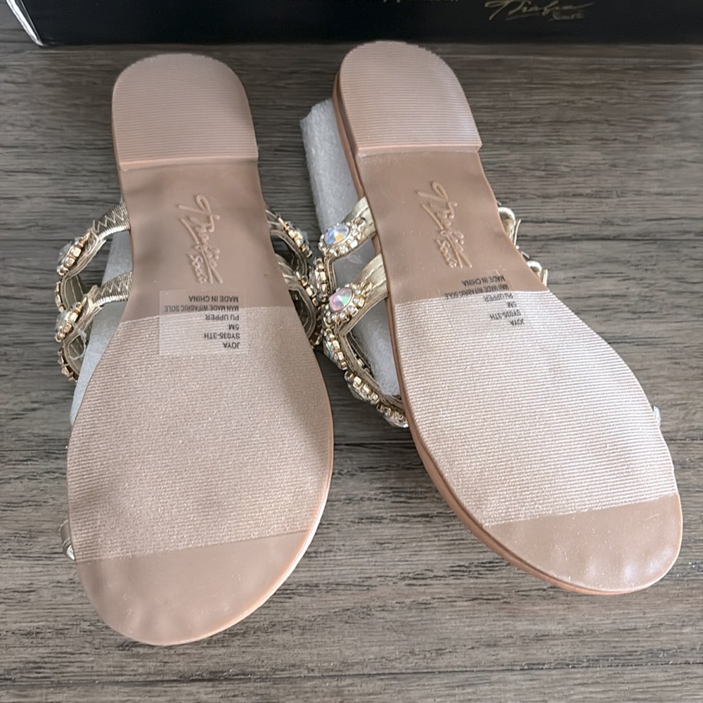 ❌SOLD❌ NIB [Thalia Sodi] Joya Rhinestone Thong Sandals Gold Metallic Women’s 5 - Picture 9 of 13